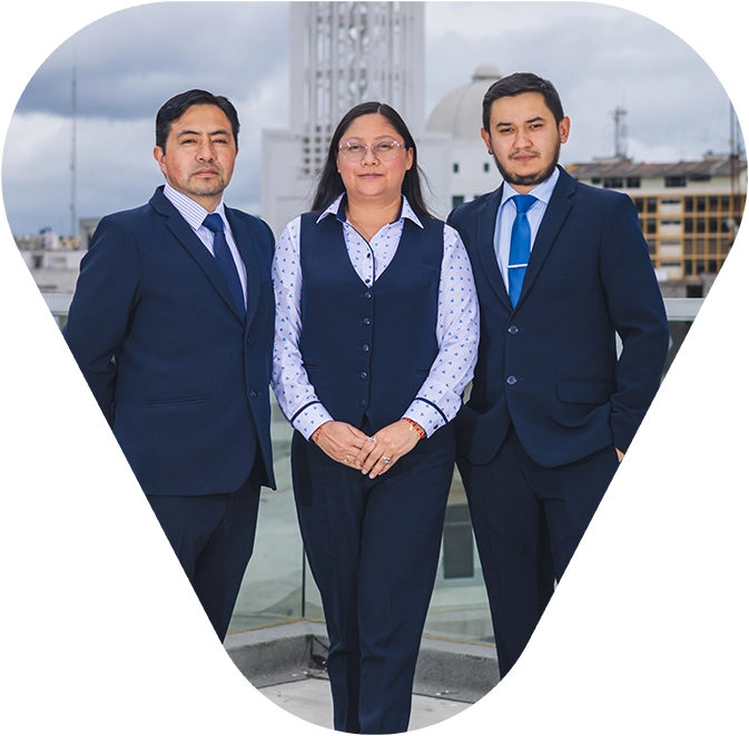 Equipo de Bioimágenes en edifico de la empresa